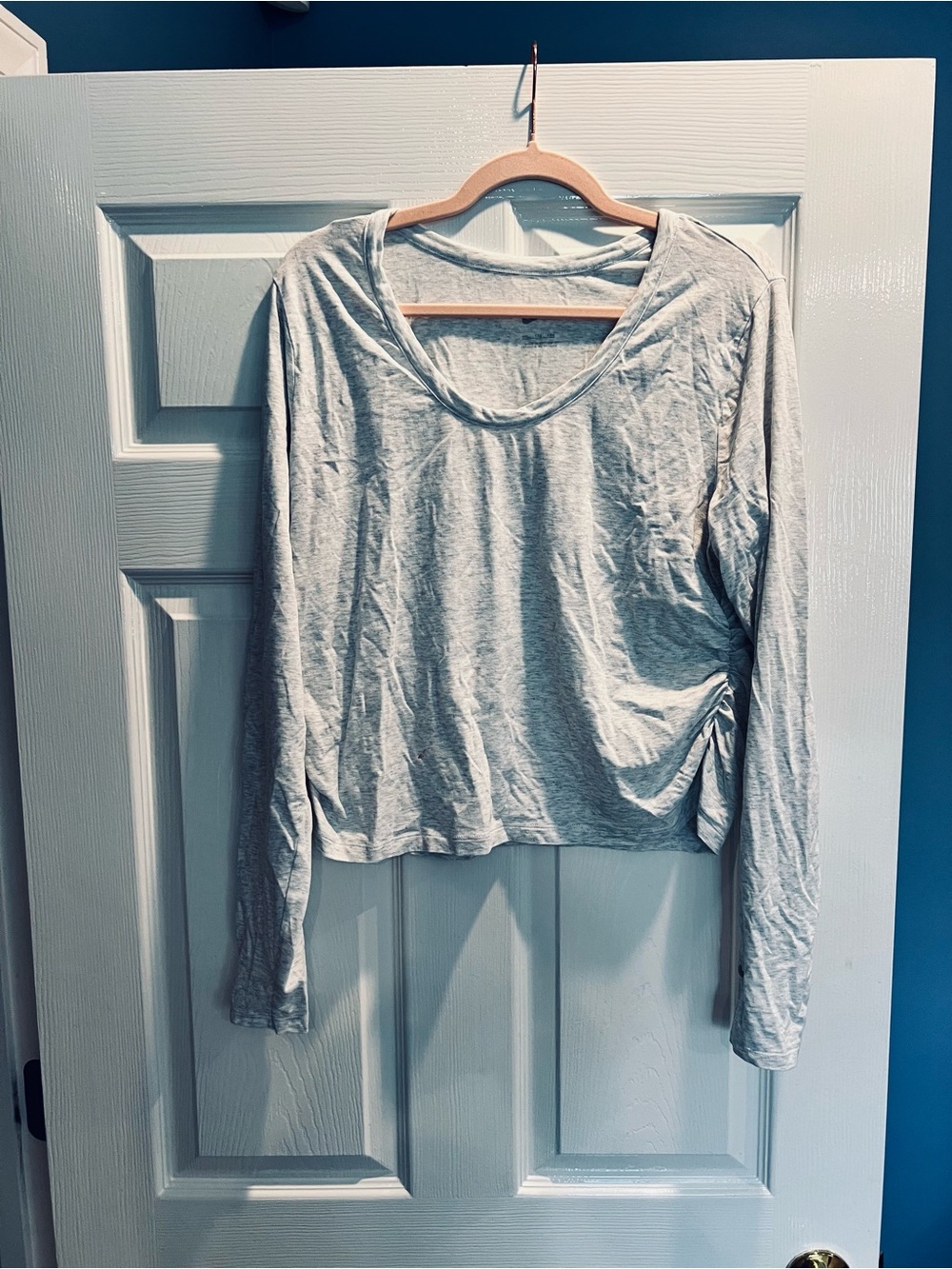Light Gray Long-Sleeve Scoop Neck Women’s Top